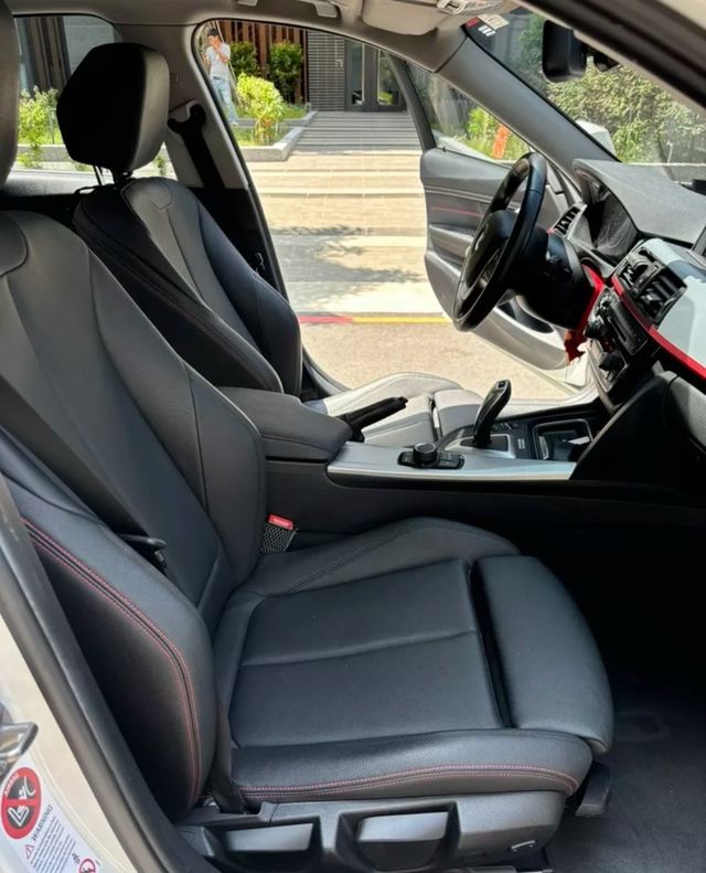 BMW寶馬 316I  第13張相片