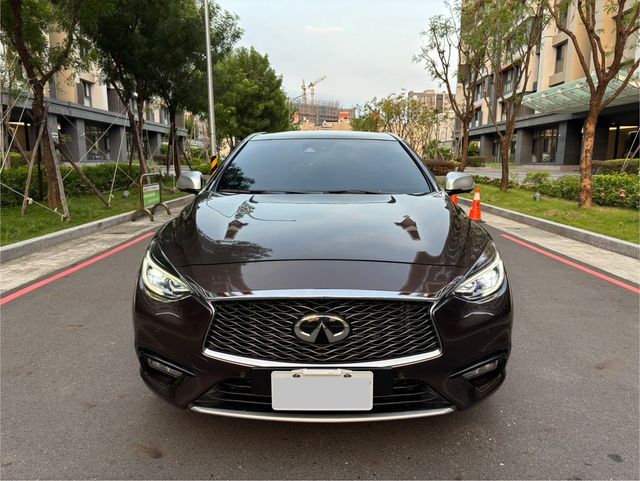 INFINITI無限 Q30  第3張相片