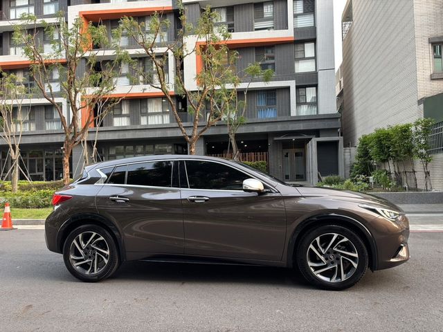 INFINITI無限 Q30  第8張相片