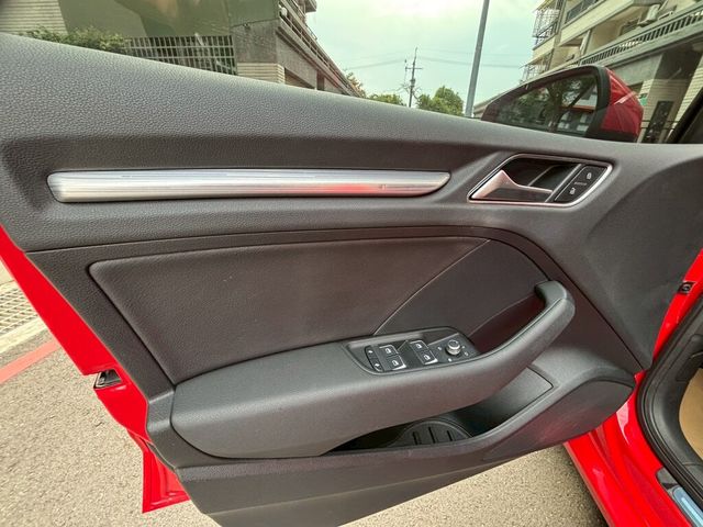 AUDI奧迪 A3  第11張相片