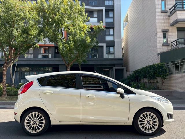 FORD福特 FIESTA  第7張相片