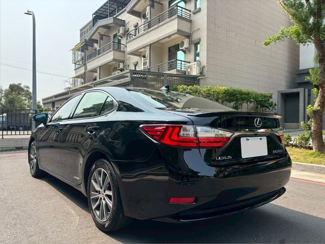 LEXUS凌志 ES300H  第3張相片