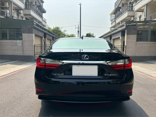 LEXUS凌志 ES300H  第4張相片