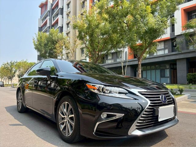 LEXUS凌志 ES300H  第7張相片