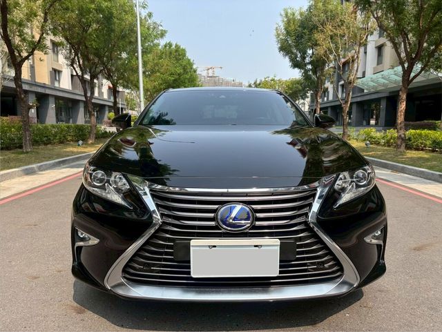 LEXUS凌志 ES300H  第8張相片