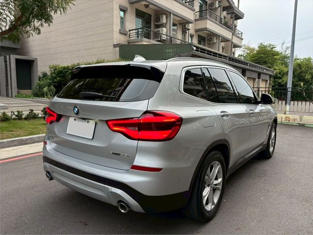 BMW寶馬 X3  第3張相片