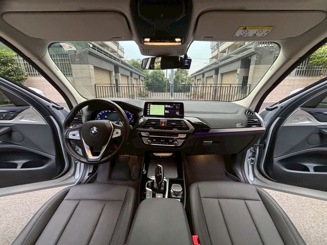 BMW寶馬 X3  第12張相片