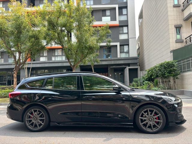 FORD福特 FOCUS ST WAGON  第6張相片