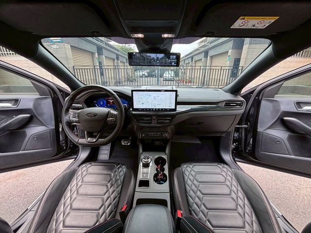 FORD福特 FOCUS ST WAGON  第13張相片