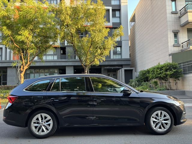 SKODA司科達 OCTAVIA COMBI  第6張相片