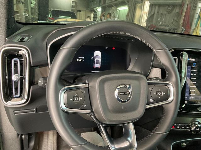 VOLVO富豪 XC40  第8張相片