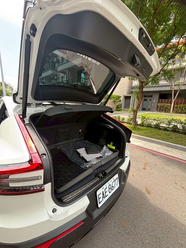 VOLVO富豪 C40  第15張相片
