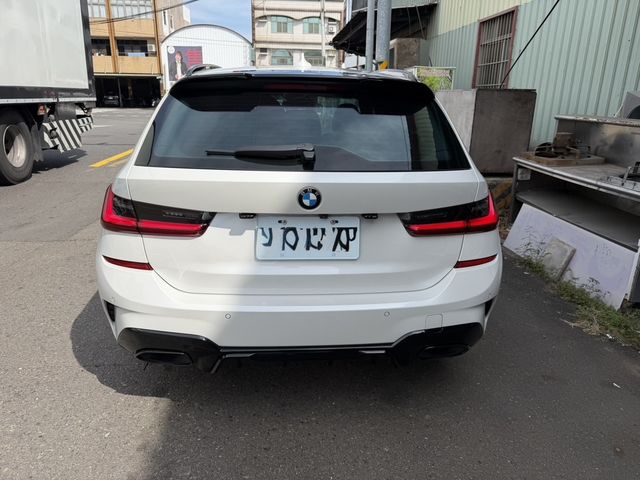 BMW寶馬 320I M SPORT  第4張相片