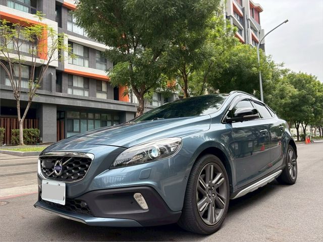 VOLVO富豪 V40 CROSS COUNTRY  第1張相片