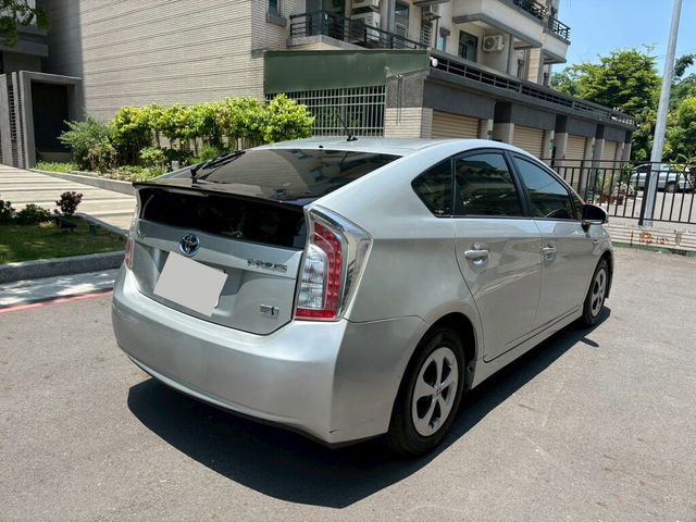 TOYOTA豐田 PRIUS  第3張相片