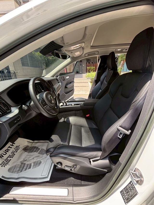 VOLVO富豪 XC60  第13張相片
