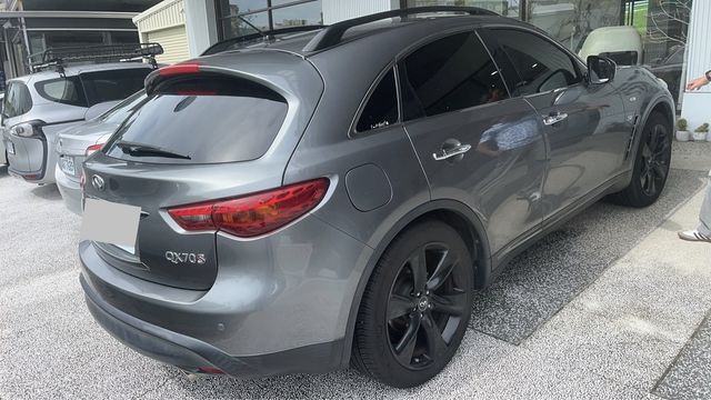 INFINITI無限 QX70  第2張相片