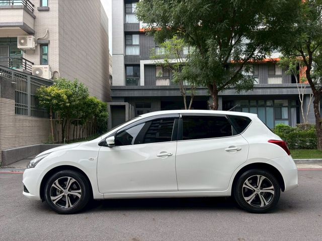 NISSAN日產 TIIDA  第2張相片
