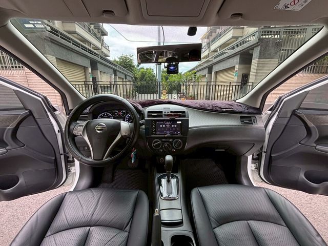 NISSAN日產 TIIDA  第13張相片