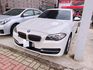 2015 BMW 5-Series Sedan 520i 白色美車  第2張縮圖