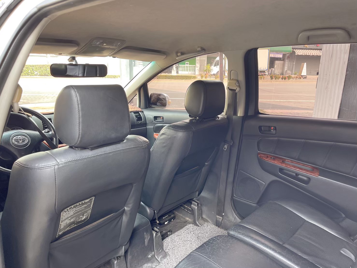 TOYOTA WISH 代步神車  第4張相片