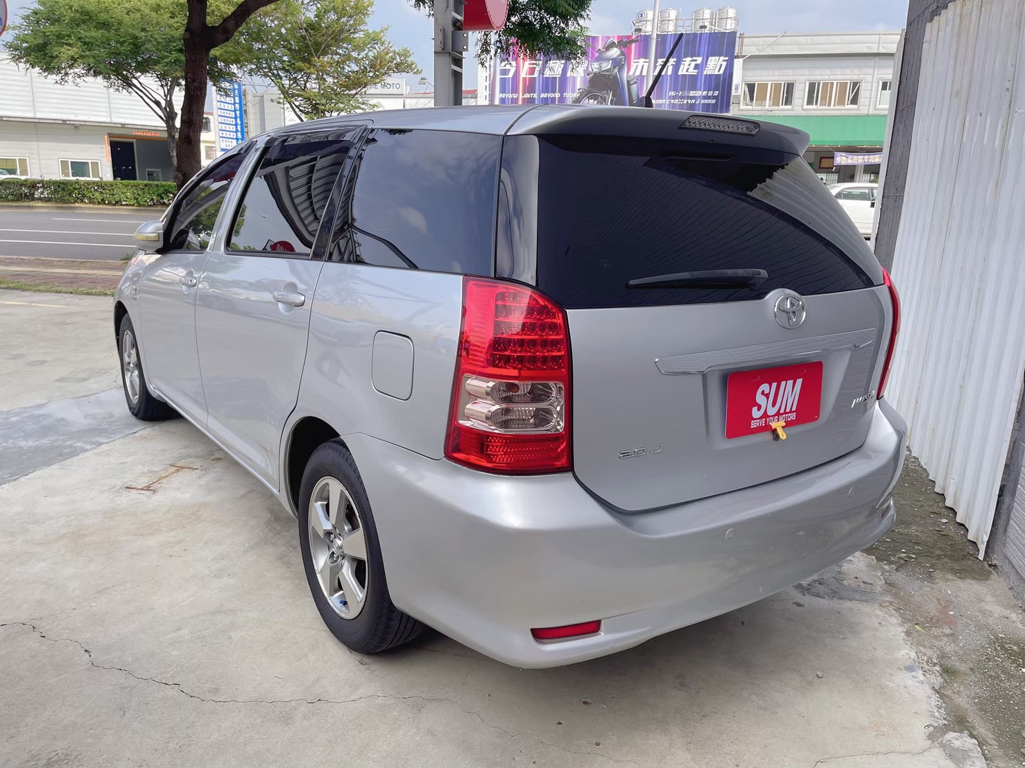 TOYOTA WISH 代步神車  第6張相片