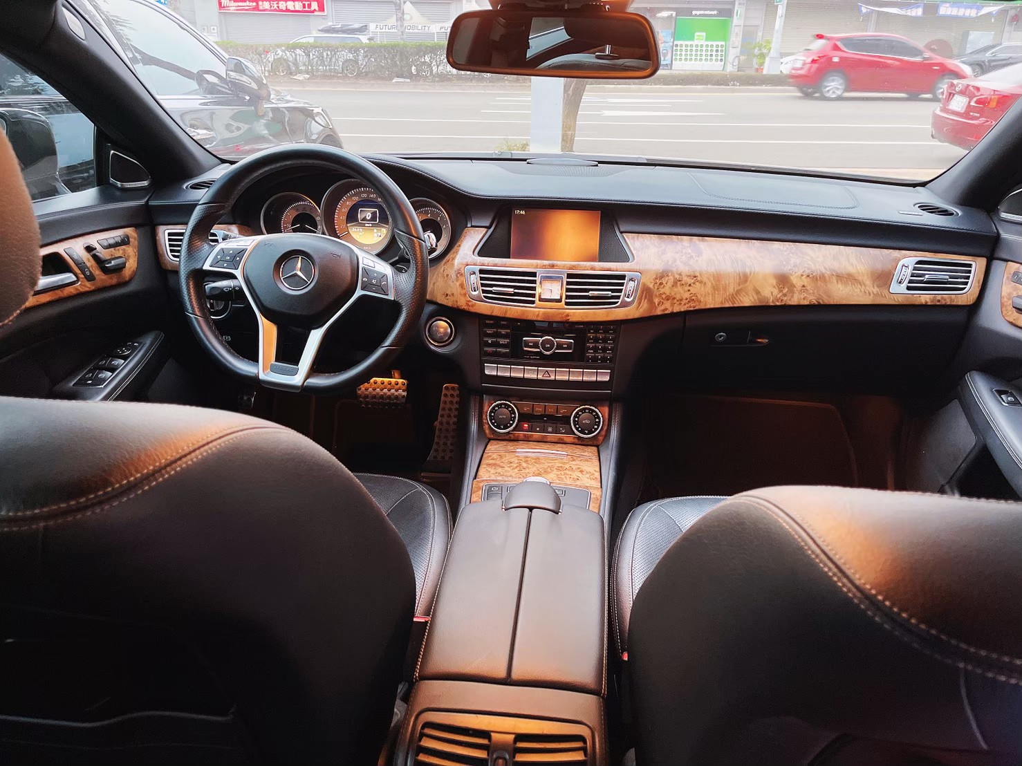 2011 M-Benz 賓士 CLS-Class CLS350   第6張相片