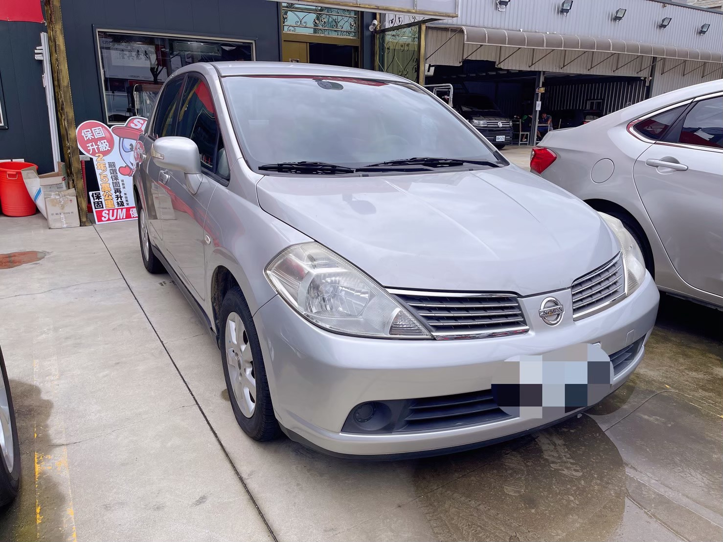 2013 Nissan TIIDA 4D 銀  第2張相片
