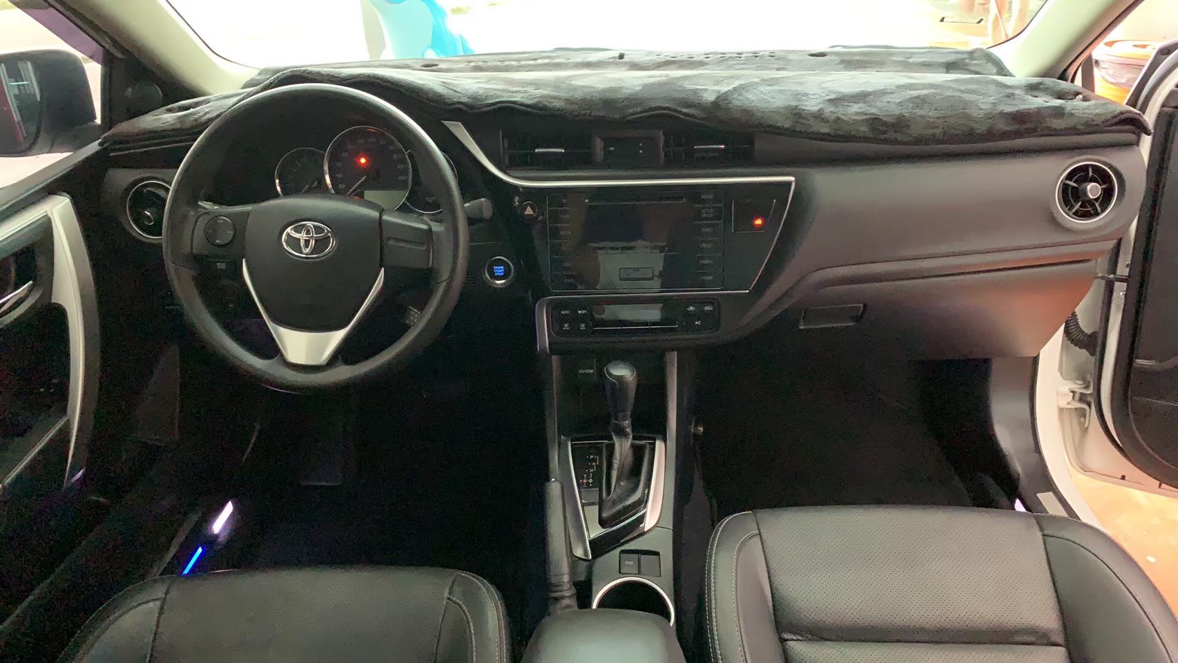 2016 Toyota 豐田 Corolla Altis 1.8  第14張相片