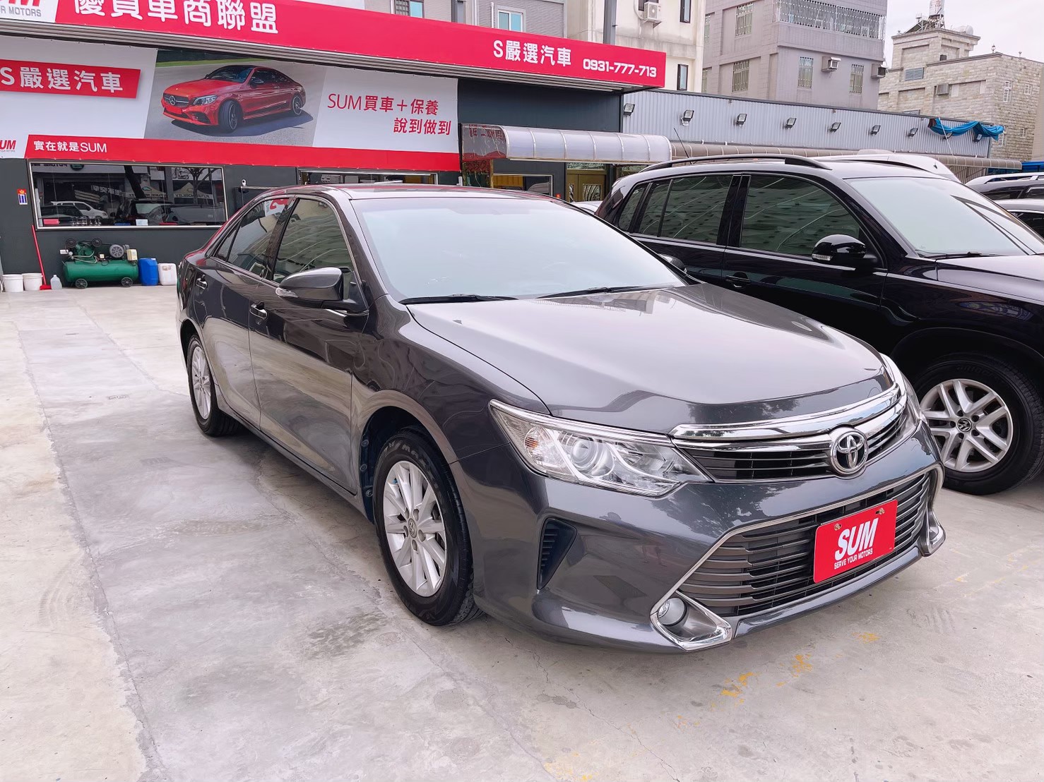 2016 Toyota 豐田 Camry 2.0 鐵灰   第5張相片