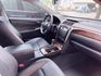 2016 Toyota 豐田 Camry 2.0 鐵灰   第9張縮圖