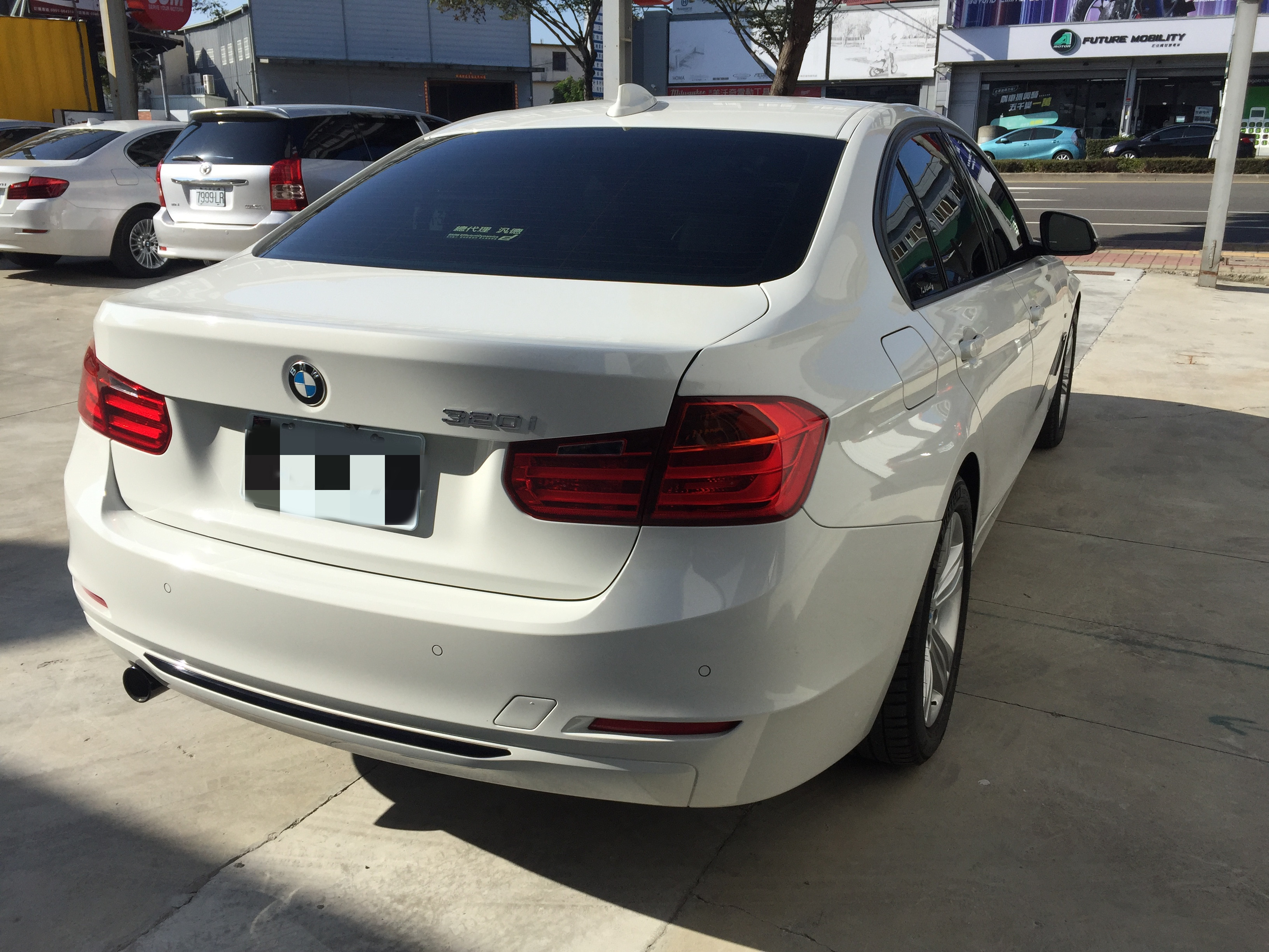 2013年 汎德總代理 BMW 3 series 320i SPORT版  第18張相片