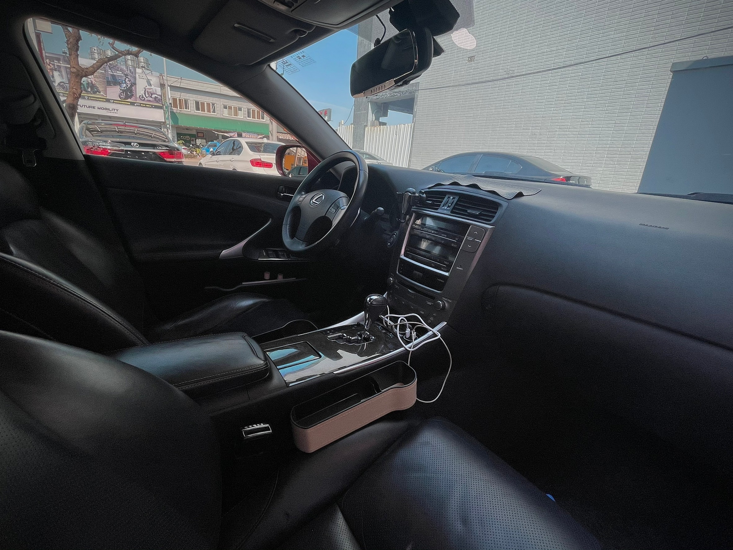 2010 Lexus IS250 凌志 一手女用車  第8張相片
