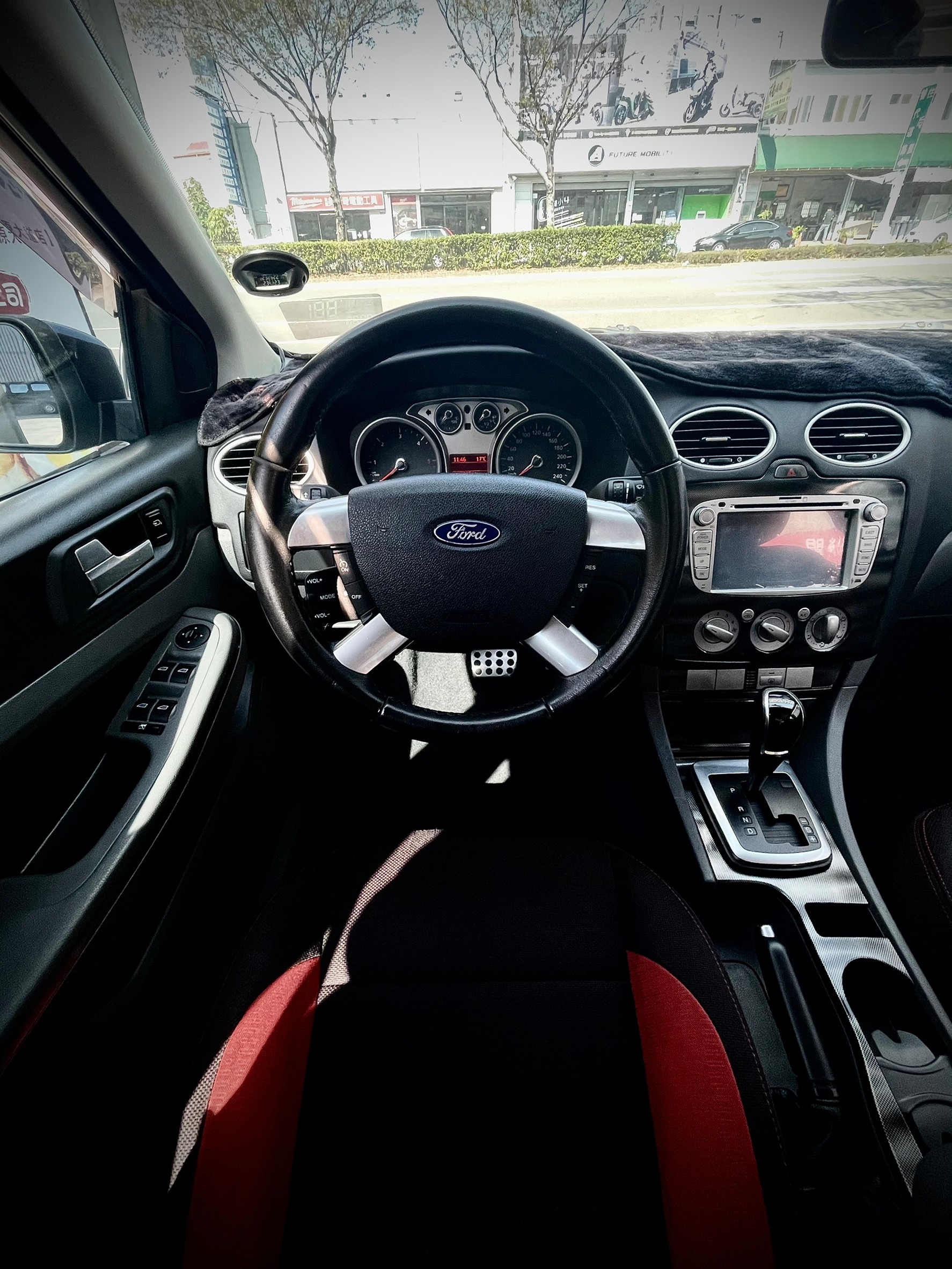 2012 福特 FORD 福卡斯 Focus 柴油車  第7張相片