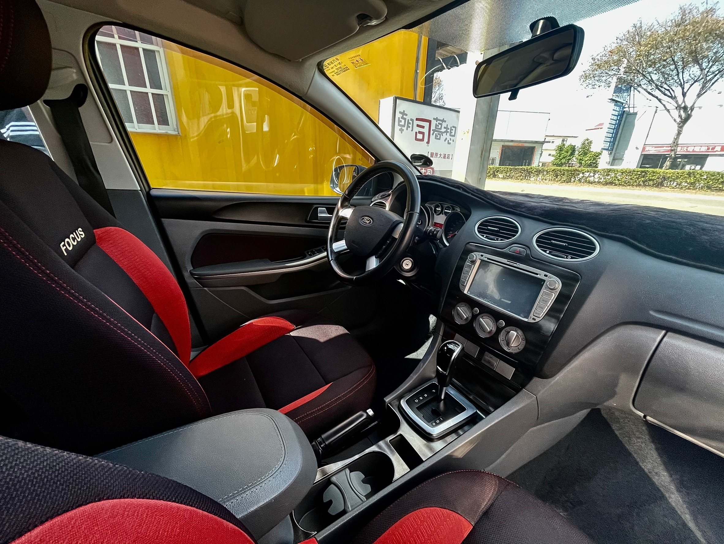 2012 福特 FORD 福卡斯 Focus 柴油車  第8張相片