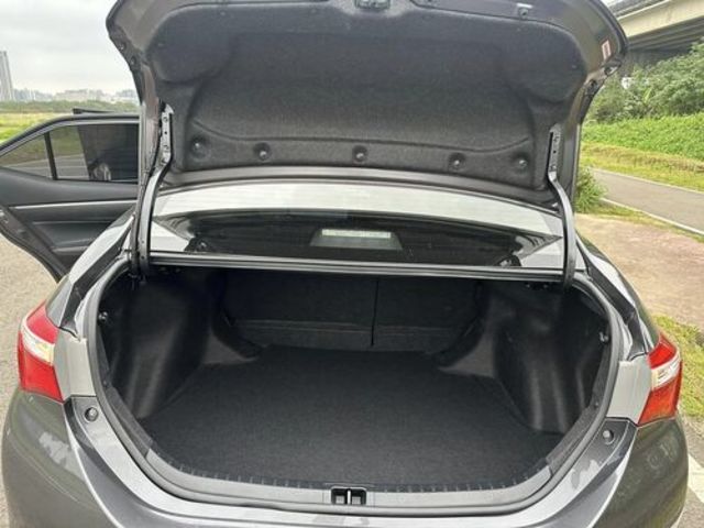 TOYOTA豐田 ALTIS  第11張相片