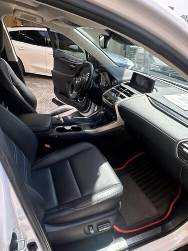 LEXUS凌志 NX300  第7張相片