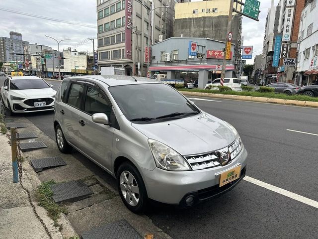 NISSAN日產 LIVINA  第3張相片