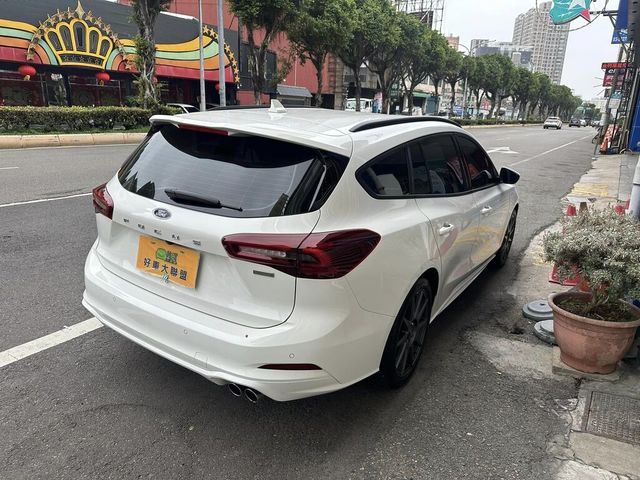 FORD福特 FOCUS WAGON  第7張相片