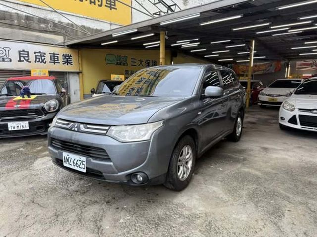 MITSUBISHI三菱 OUTLANDER  第1張相片
