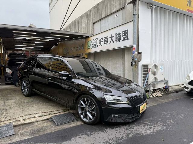 SKODA司科達 SUPERB COMBI  第3張相片