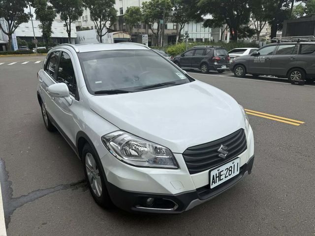 SUZUKI鈴木 SX4  第2張相片
