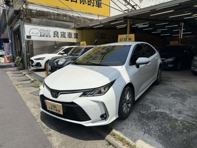 TOYOTA豐田 ALTIS  第1張相片