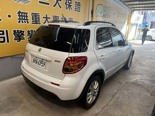 SUZUKI鈴木 SX4  第3張相片