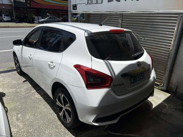 NISSAN日產 TIIDA  第3張相片