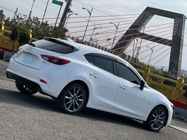 MAZDA馬自達 MAZDA 3  第3張相片