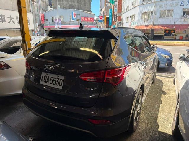 HYUNDAI現代 SANTA FE  第4張相片