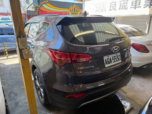 HYUNDAI現代 SANTA FE  第6張相片