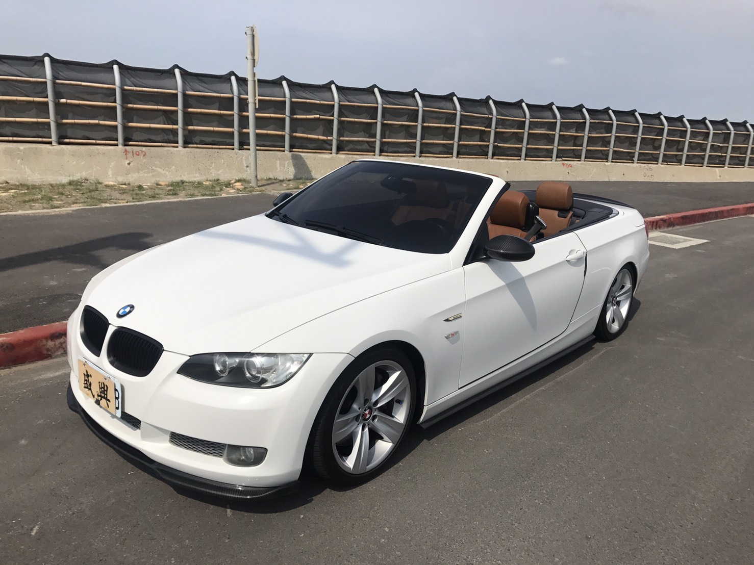 BMW 3-Series Convertible 335ci 2008款 手自排 3.0L  第2張相片