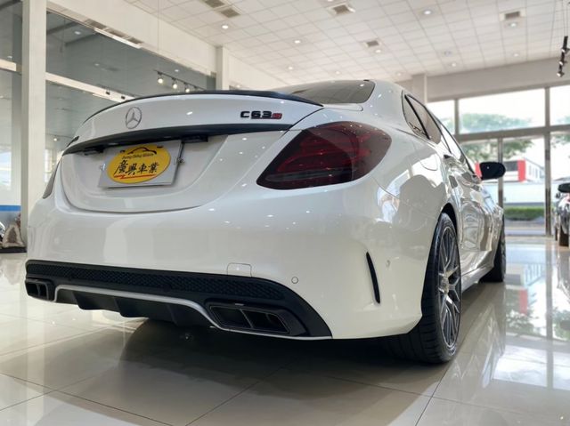 M-BENZ賓士 C63 AMG  第2張相片